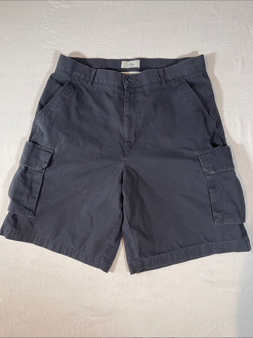 Dockers Men's Flat Front Cargo Shorts Relaxed Fit in Navy Blue Size W34